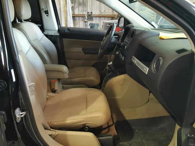 1C4NJCBAXED679138 - 2014 JEEP COMPASS SP BLACK photo 5