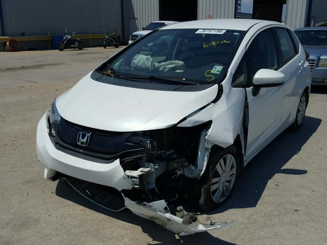 3HGGK5G58FM750275 - 2015 HONDA FIT LX WHITE photo 2