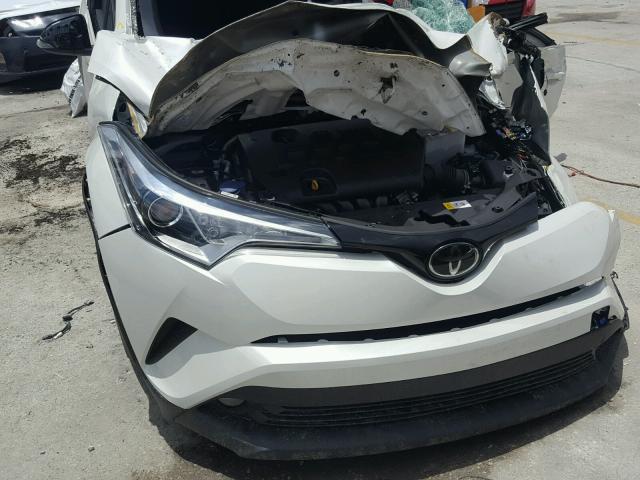 NMTKHMBX0JR028008 - 2018 TOYOTA C-HR XLE WHITE photo 9