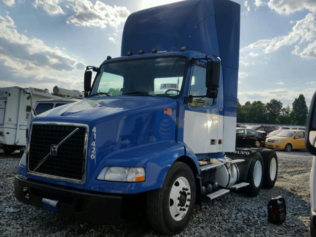 4V4MC9GF66N424502 - 2006 VOLVO VN VNM BLUE photo 2