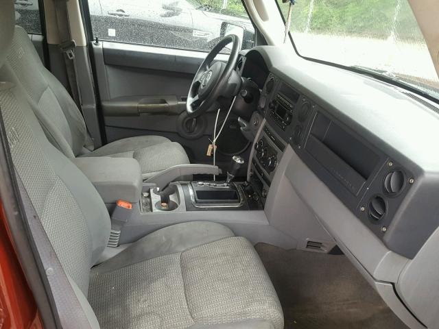1J8HG48K97C656940 - 2007 JEEP COMMANDER RED photo 5