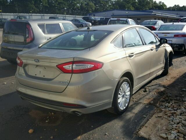 3FA6P0LU0FR101753 - 2015 FORD FUSION SE BEIGE photo 4