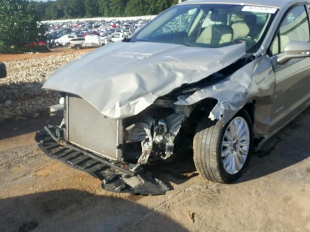 3FA6P0LU0FR101753 - 2015 FORD FUSION SE BEIGE photo 9