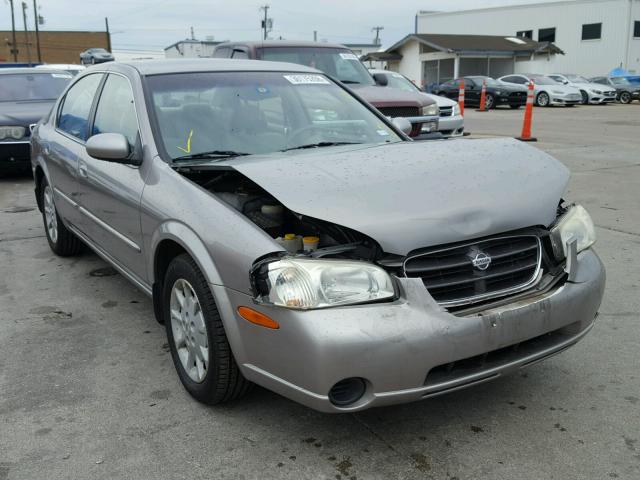 JN1CA31D11T811788 - 2001 NISSAN MAXIMA GXE SILVER photo 1