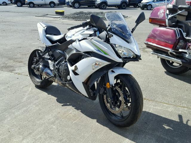 JKAEXEJ10HDA00698 - 2017 KAWASAKI EX650 J თეთრი ფოტო 1