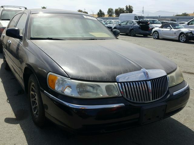 1LNHM82W02Y631631 - 2002 LINCOLN TOWN CAR S BLACK photo 1