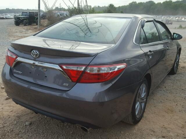 4T1BF1FK7FU033340 - 2015 TOYOTA CAMRY LE CHARCOAL photo 4