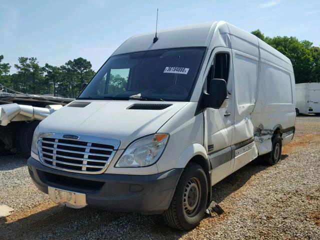 WDYPE8CCXB5579786 - 2011 FREIGHTLINER SPRINTER 2 WHITE photo 2