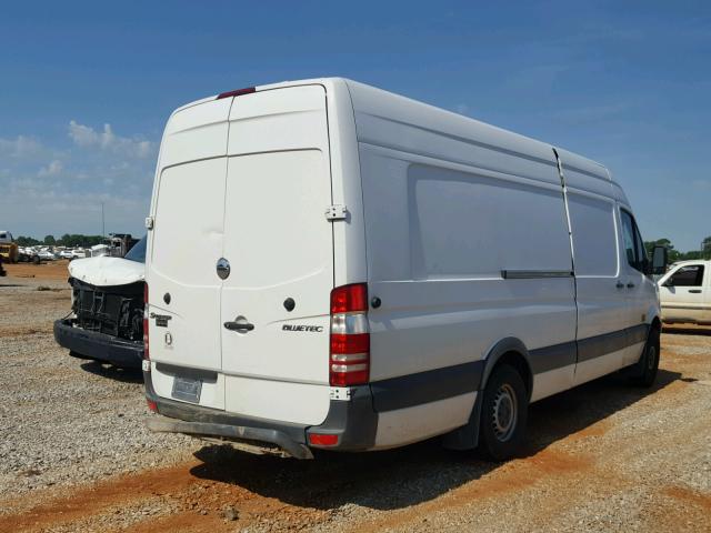 WDYPE8CCXB5579786 - 2011 FREIGHTLINER SPRINTER 2 WHITE photo 4