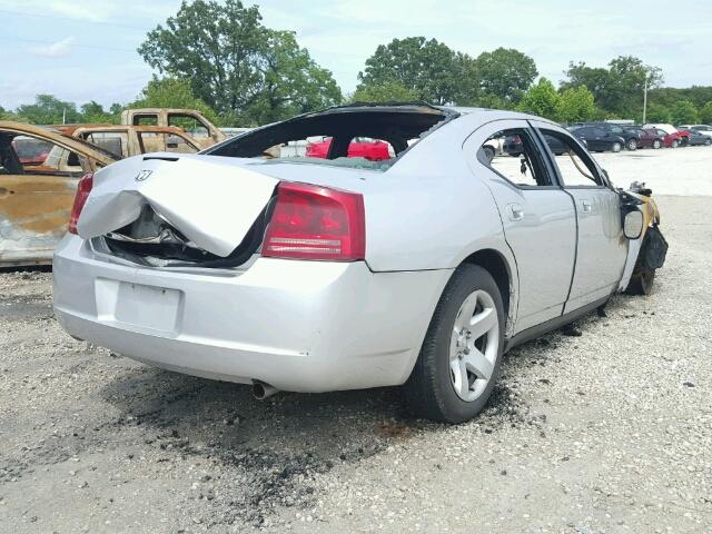 2B3KA43G27H882740 - 2007 DODGE CHARGER SE SILVER photo 4