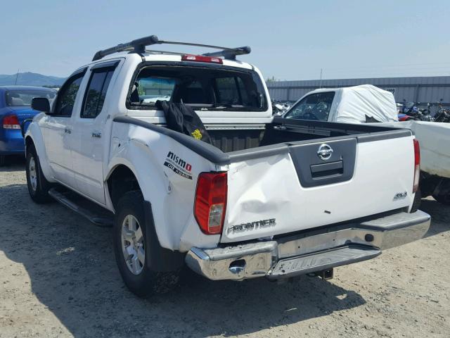 1N6AD07W07C463586 - 2007 NISSAN FRONTIER C WHITE photo 3