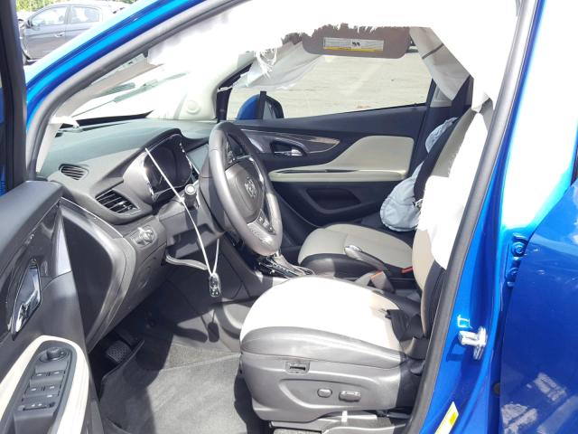 KL4CJBSB1JB585899 - 2018 BUICK ENCORE PRE BLUE photo 5