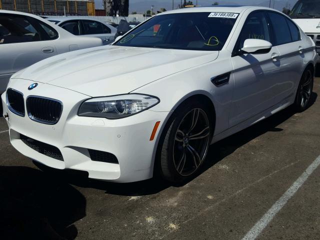 WBSFV9C54DC773719 - 2013 BMW M5 WHITE photo 2