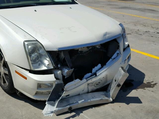 1G6DW677560173658 - 2006 CADILLAC STS WHITE photo 9