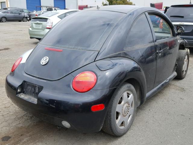 3VWCF21CXXM463848 - 1999 VOLKSWAGEN NEW BEETLE თეთრი ფოტო 4