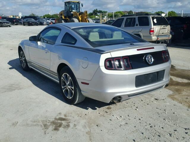 1ZVBP8AM5E5295110 - 2014 FORD MUSTANG SILVER photo 3