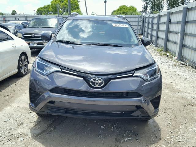 2T3ZFREV5GW270703 - 2016 TOYOTA RAV4 LE GRAY photo 9