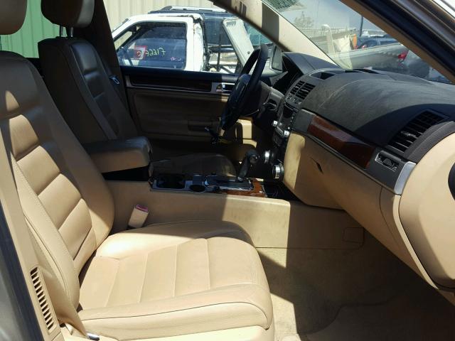 WVGBG77L65D002635 - 2005 VOLKSWAGEN TOUAREG 3. BEIGE photo 5