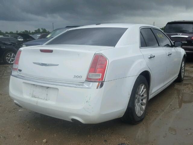 2C3CCACG2CH250539 - 2012 CHRYSLER 300 WHITE photo 4