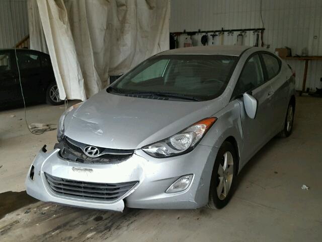 5NPDH4AE3DH434885 - 2013 HYUNDAI ELANTRA GL SILVER photo 2