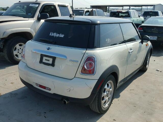 WMWSU3C52DT546239 - 2013 MINI COOPER WHITE photo 4