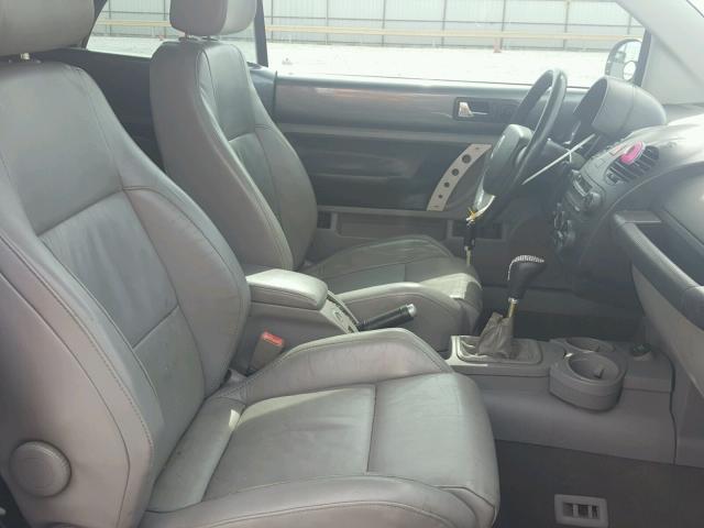 3VWCD31Y24M314420 - 2004 VOLKSWAGEN NEW BEETLE 灰色 照片 5