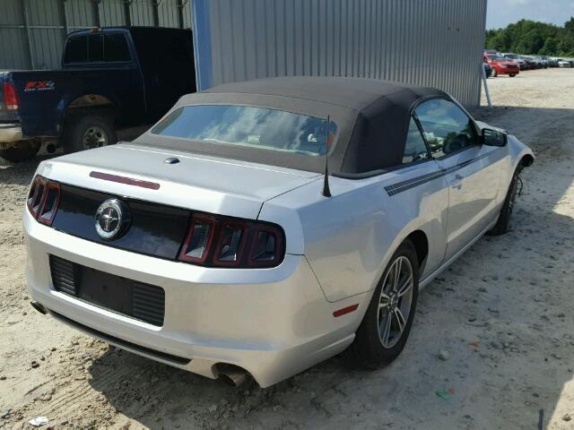 1ZVBP8EM1D5237018 - 2013 FORD MUSTANG SILVER photo 4