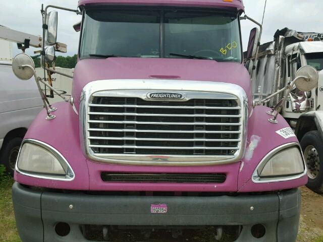 1FUJA6CG13LK59413 - 2003 FREIGHTLINER CONVENTION PURPLE photo 7