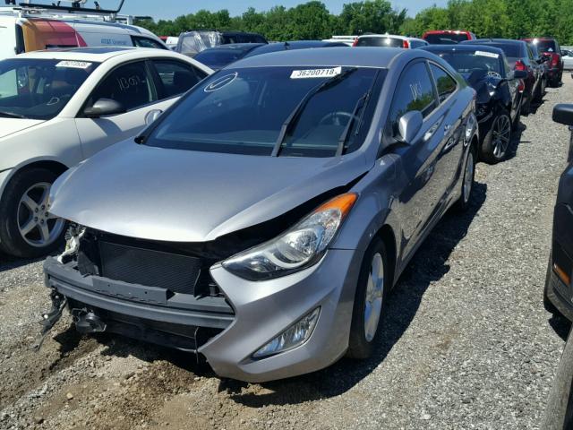 KMHDH6AEXDU000301 - 2013 HYUNDAI ELANTRA CO GRAY photo 2