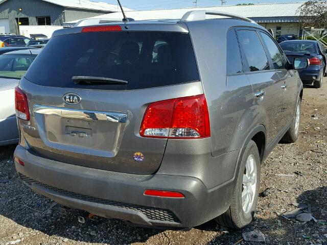 5XYKT4A22DG323120 - 2013 KIA SORENTO LX GRAY photo 4