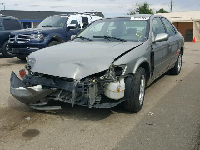 JT2BG22K210540071 - 2001 TOYOTA CAMRY CE GRAY photo 2