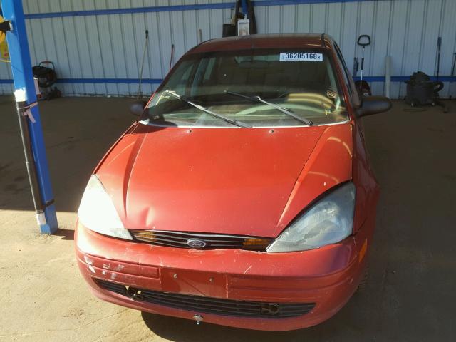 1FAFP343X3W293781 - 2003 FORD FOCUS SE C RED photo 9