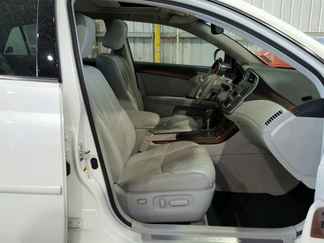 4T1BK3DB7BU436741 - 2011 TOYOTA AVALON BAS Weiß Foto 5