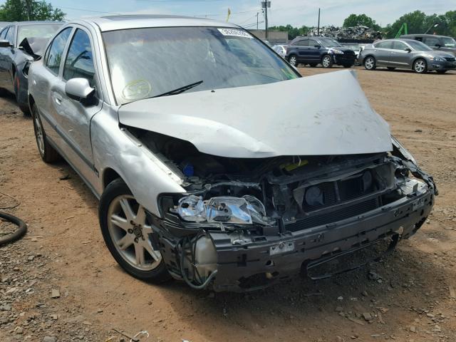 YV1RS58DX22096713 - 2002 VOLVO S60 2.4T SILVER photo 1