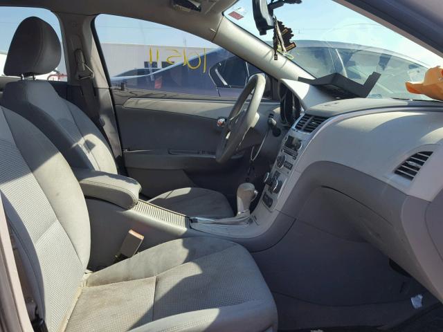 1G1ZB5E12BF166464 - 2011 CHEVROLET MALIBU LS 银色 照片 5