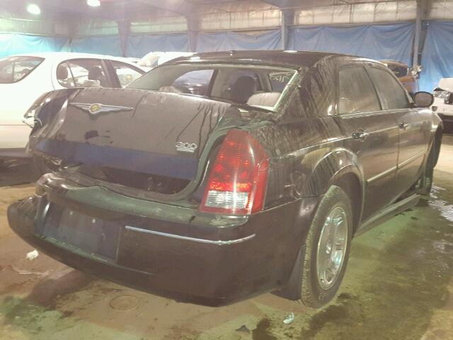 2C3KA53G27H743958 - 2007 CHRYSLER 300 TOURIN BLACK photo 4