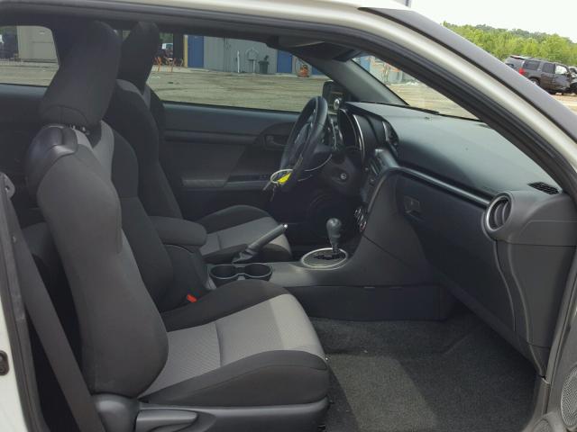 JTKJF5C73FJ003642 - 2015 TOYOTA SCION TC 白色 照片 5