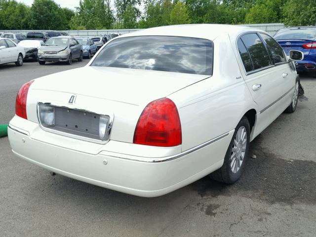 1LNHM85W24Y629247 - 2004 LINCOLN TOWN CAR U WHITE photo 4