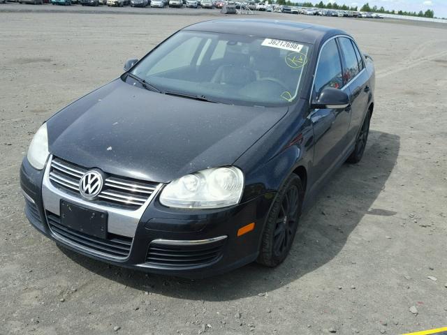 3VWSF71K15M637593 - 2005 VOLKSWAGEN NEW JETTA BLACK photo 2