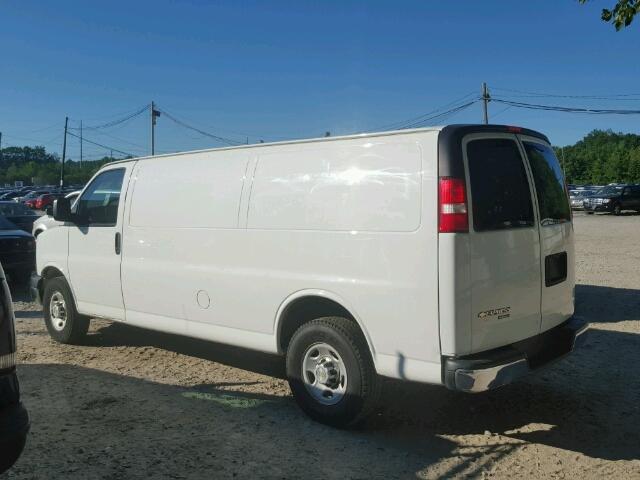 1GCWGGCA7E1146190 - 2014 CHEVROLET EXPRESS G2 WHITE photo 3