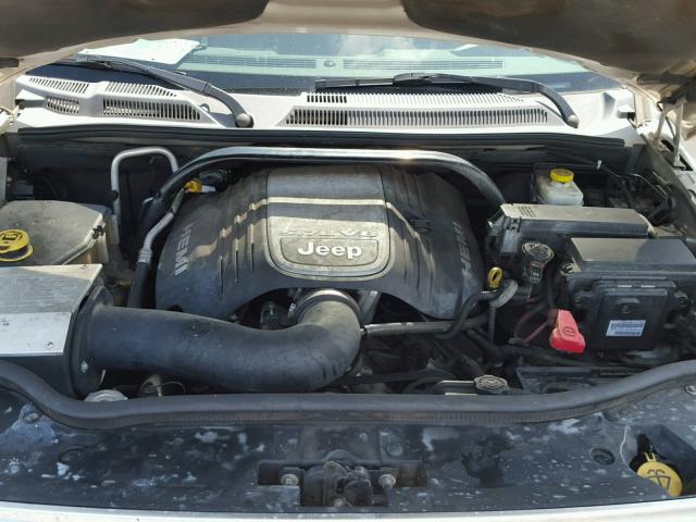 1J8HG58267C553089 - 2007 JEEP COMMANDER 银色 照片 7