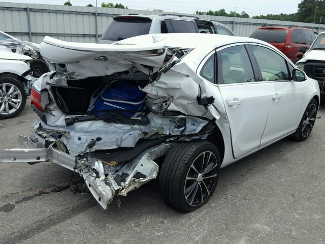 1G4PW5SK6G4139878 - 2016 BUICK VERANO SPO WHITE photo 4