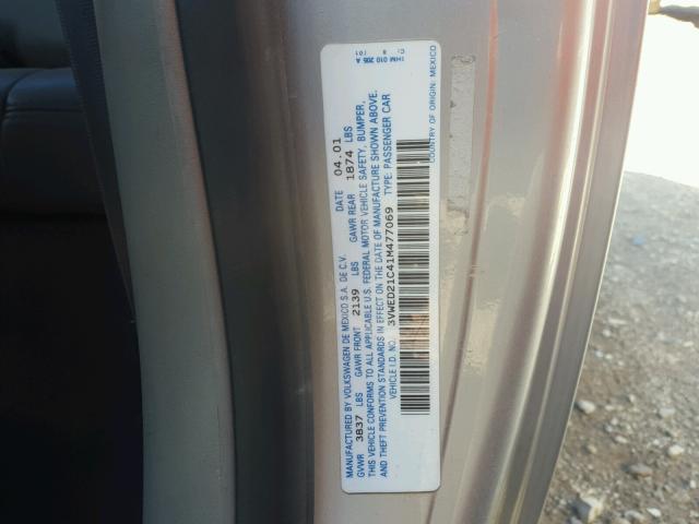 3VWED21C41M477069 - 2001 VOLKSWAGEN NEW BEETLE 银色 照片 10