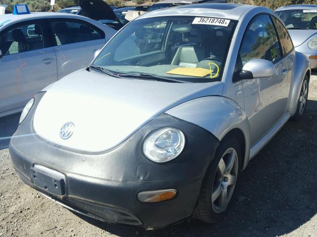 3VWED21C41M477069 - 2001 VOLKSWAGEN NEW BEETLE 银色 照片 2