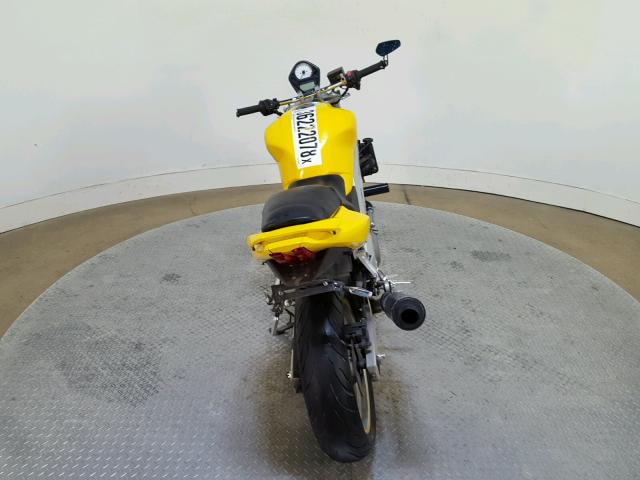 JS1VP53A142101264 - 2004 SUZUKI SV650 YELLOW photo 9