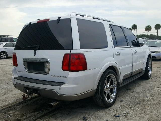 5LMFU28R03LJ27355 - 2003 LINCOLN NAVIGATOR WHITE photo 4