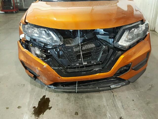 5N1AT2MT7HC831724 - 2017 NISSAN ROGUE S ORANGE photo 9