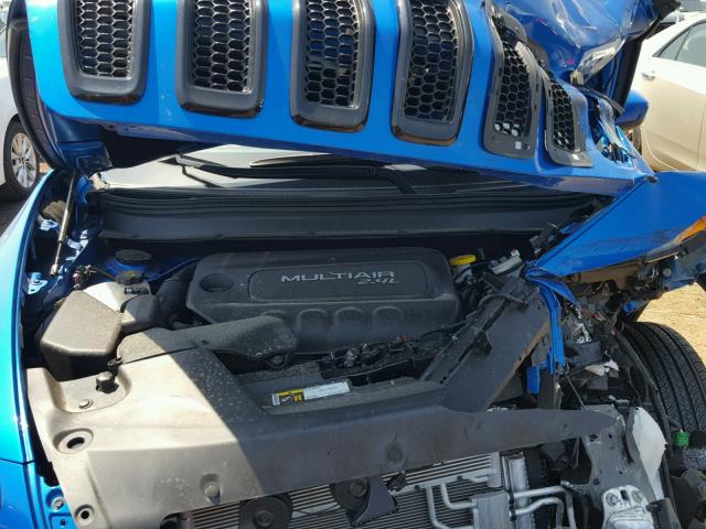 1C4PJMCB8JD600811 - 2018 JEEP CHEROKEE L BLUE photo 7