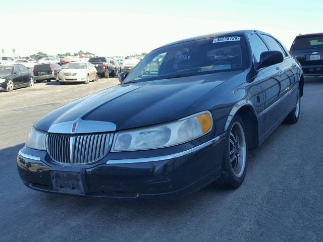 1LNHM82W21Y679971 - 2001 LINCOLN TOWN CAR S BLACK photo 2