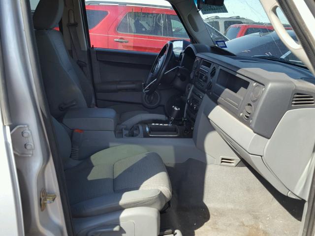 1J8HG48KX7C659653 - 2007 JEEP COMMANDER Gümüş foto 5